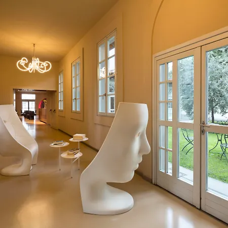 Unahotels Vittoria Hotel 4*
