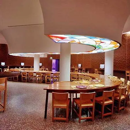 Unahotels Vittoria Hotel